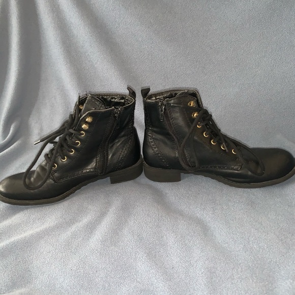 Boots - Picture 4 of 5